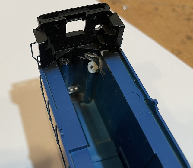 Right, rear screw holder mod