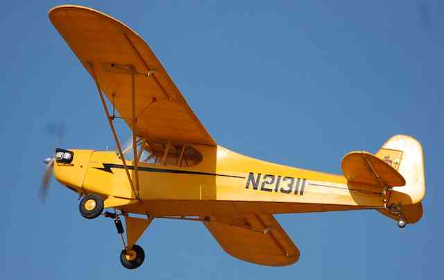 Sig Cub Flying